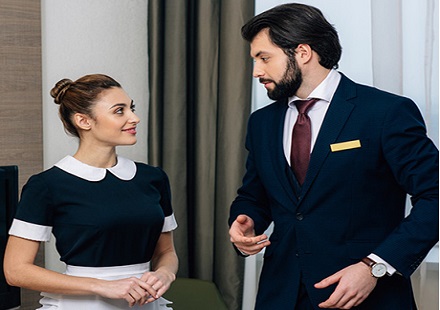 How to Choose Custom Hotel Uniforms Based on Positions?